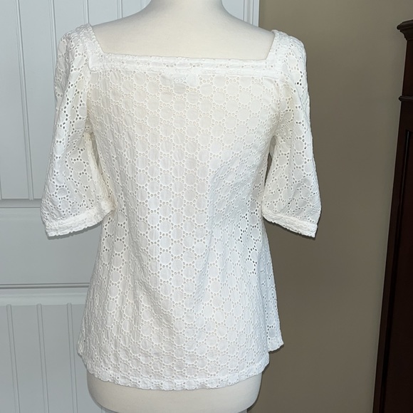 Ann Taylor Loft Size 4 Ivory Eyelet Shirt - Picture 3 of 4
